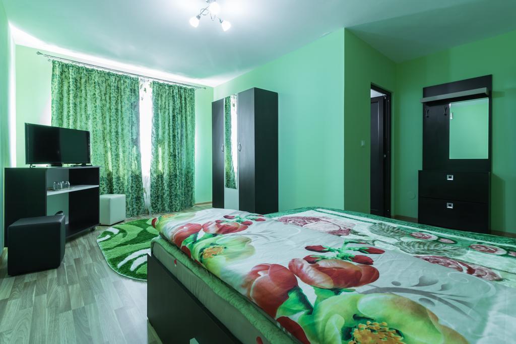 Conacul Lui Bulica Hotel Novaci-Straini Exterior photo